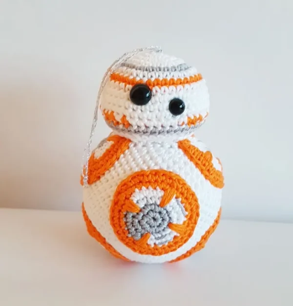 BB-8 Christmas bauble Easy Crochet Pattern