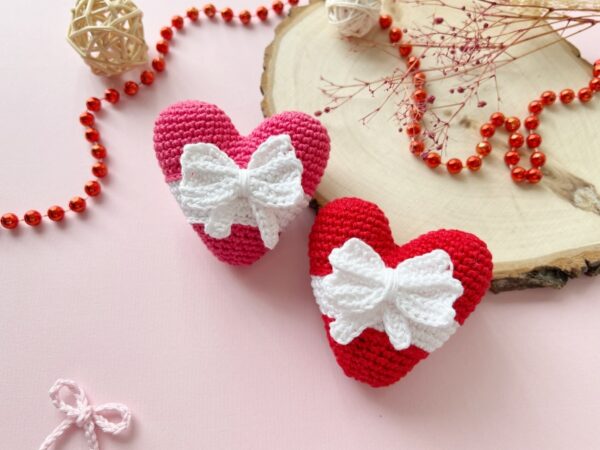 Valentine’s Crochet Gift Pattern - Dogs, Cats & Hearts Best DIY