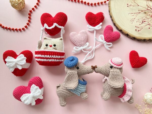 Valentine’s Crochet Gift Pattern - Dogs, Cats And Hearts