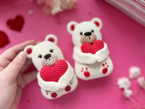 Valentine’s Gift Teddy Bear Crochet Pattern