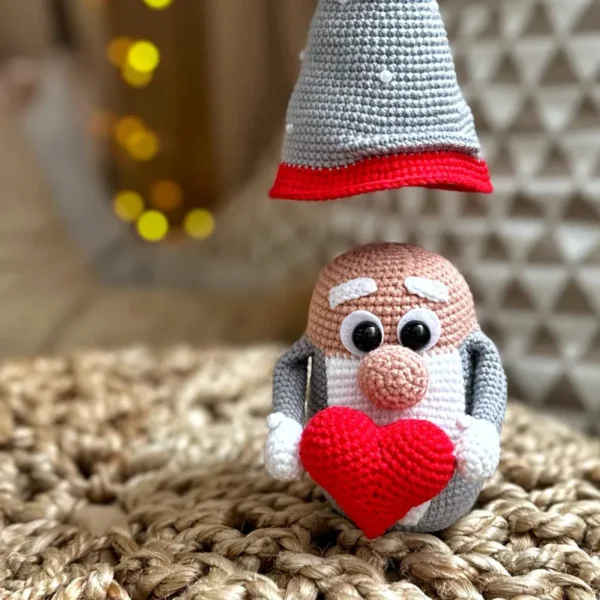 Gnome Valentine | Beginner-Friendly Crochet Pattern