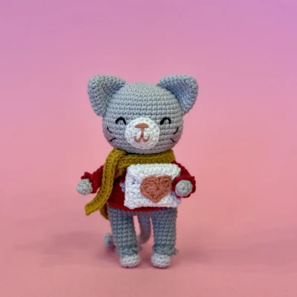 Graham the Valentine Cat Crochet Pattern | Amigurumi PDF